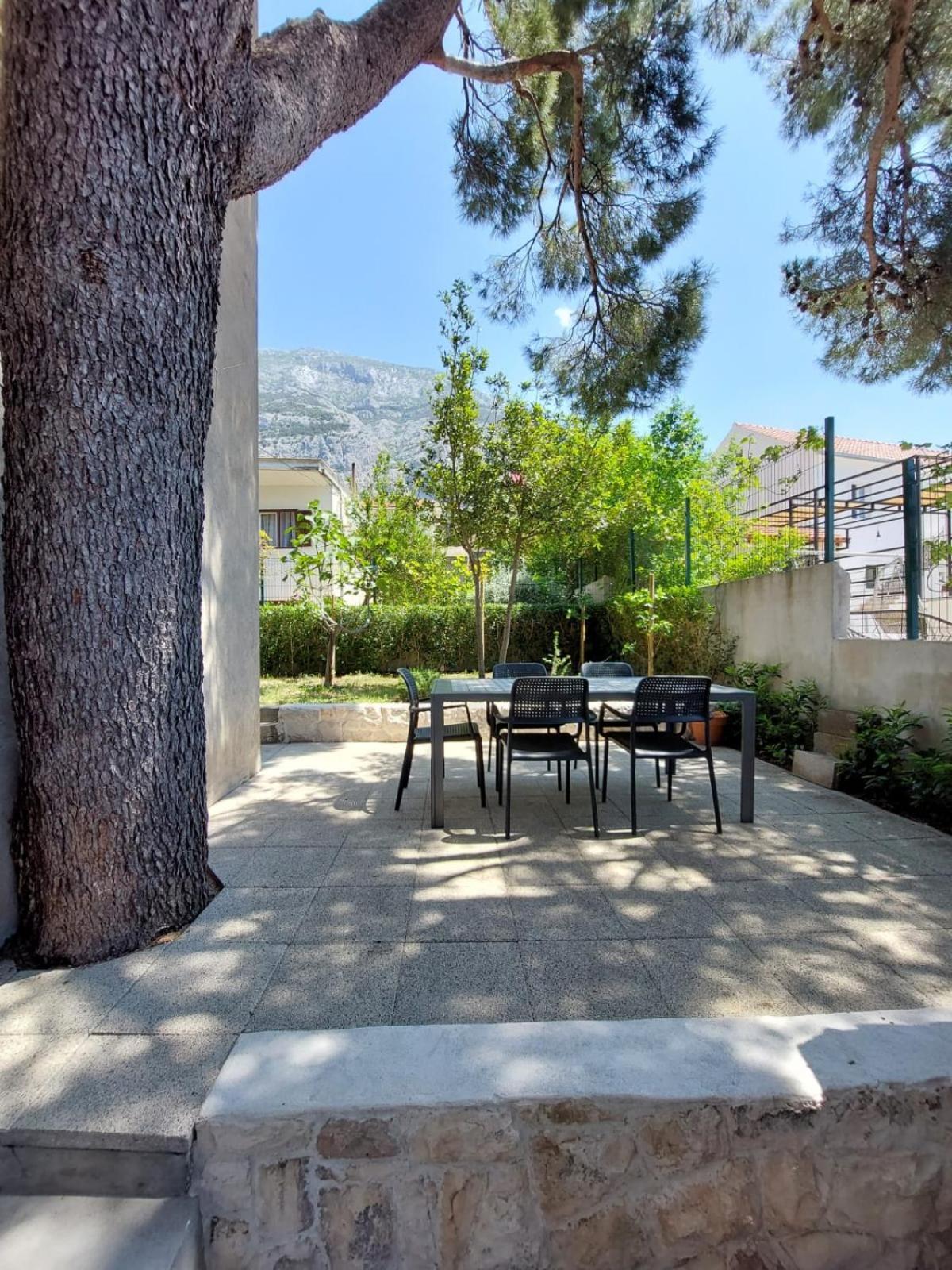17 Pines Appartement Makarska Buitenkant foto