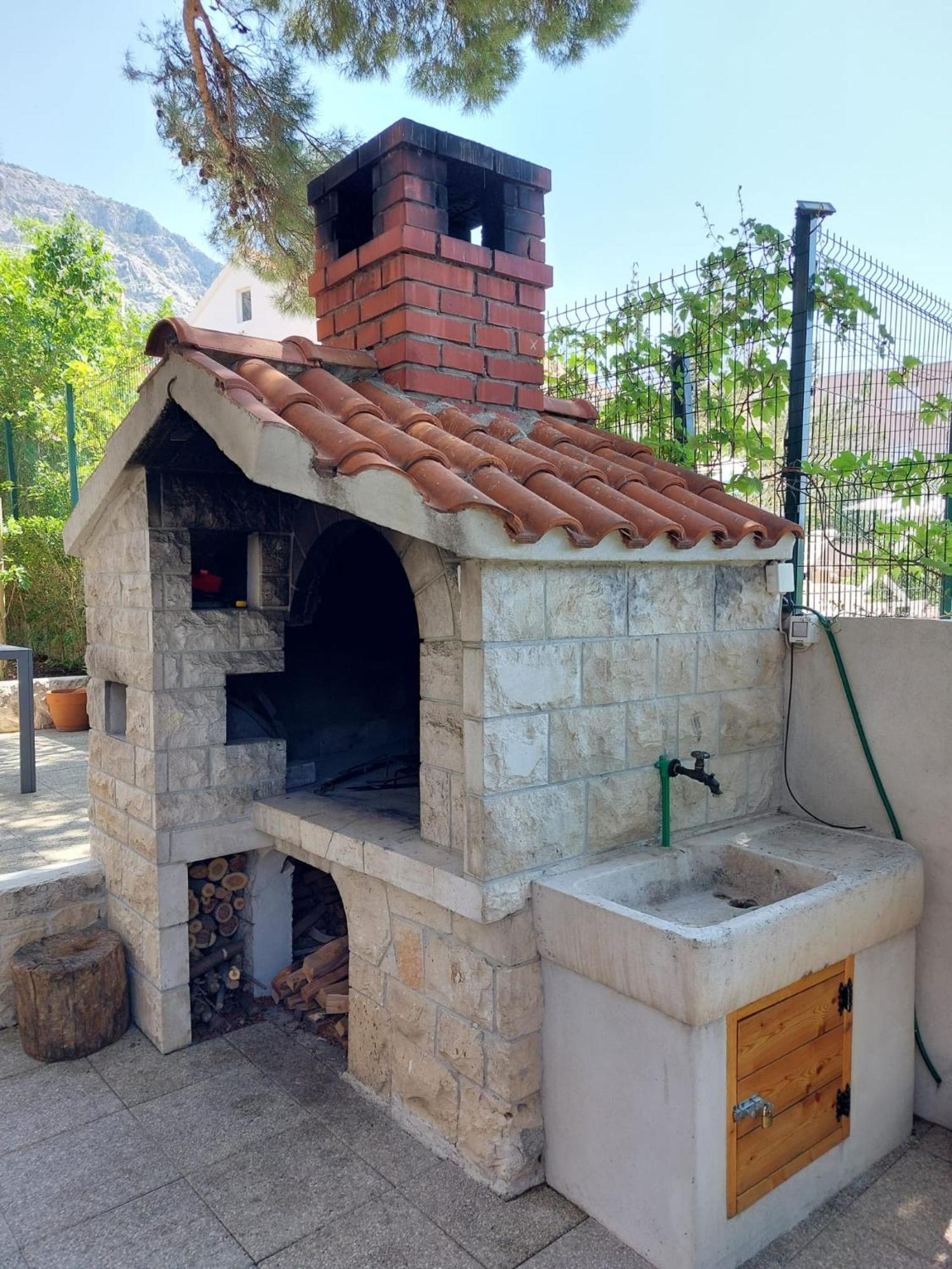 17 Pines Appartement Makarska Buitenkant foto