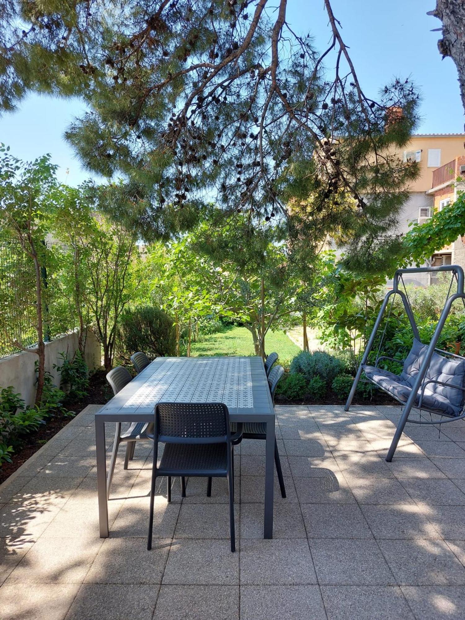 17 Pines Appartement Makarska Buitenkant foto