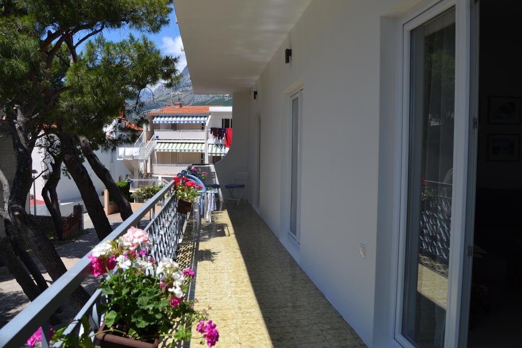 17 Pines Appartement Makarska Buitenkant foto