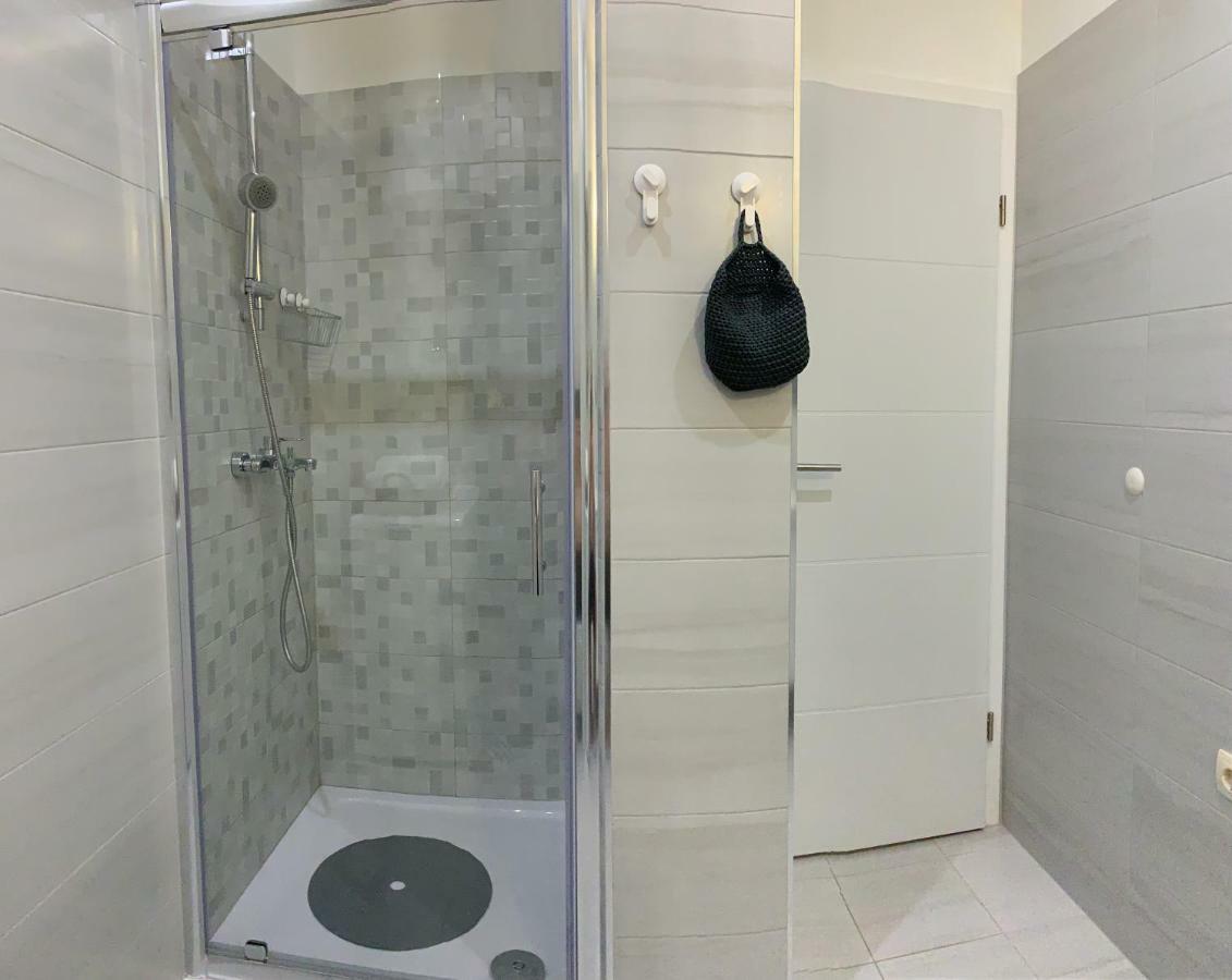 17 Pines Appartement Makarska Buitenkant foto