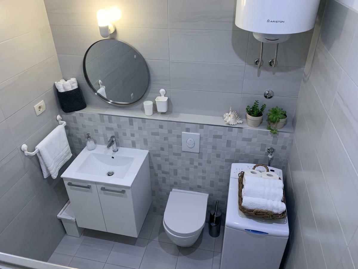 17 Pines Appartement Makarska Buitenkant foto