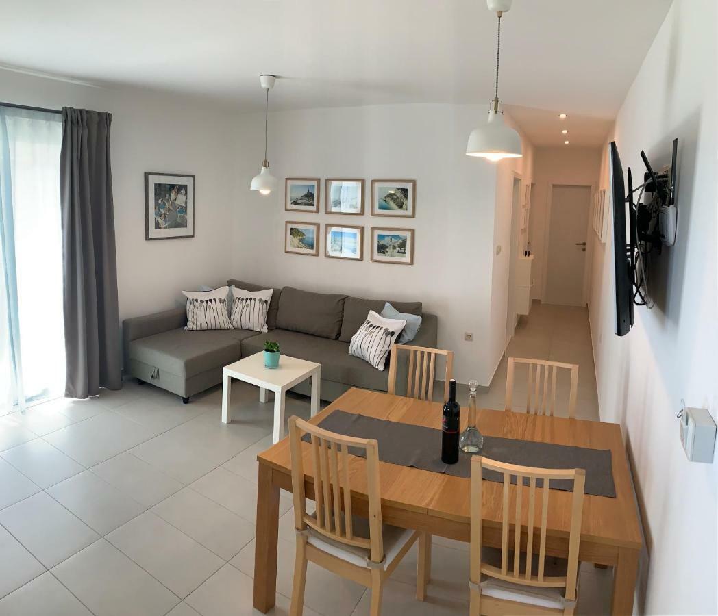 17 Pines Appartement Makarska Buitenkant foto