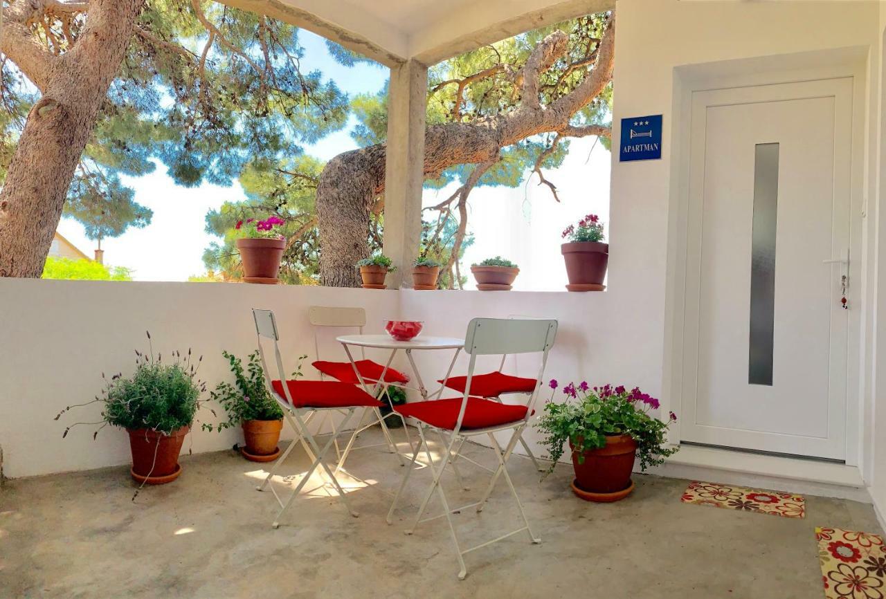 17 Pines Appartement Makarska Buitenkant foto